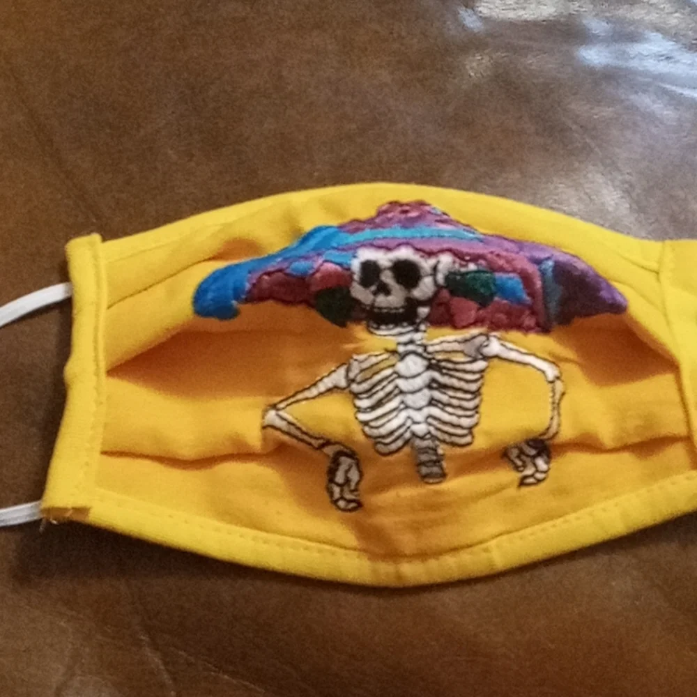 Festive Mask - Picture 2 of 2